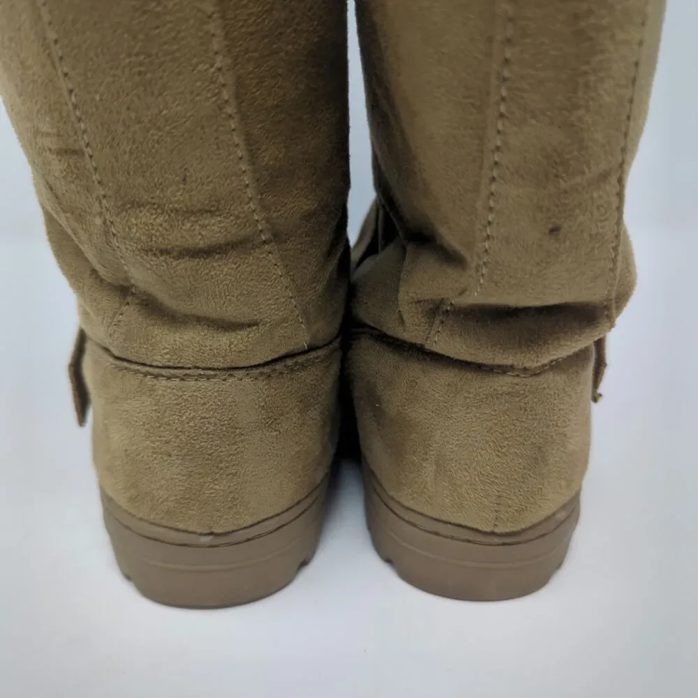 SO Womens Boot Tan Suede Fabric Faux Fur Lined Pull On Size 8